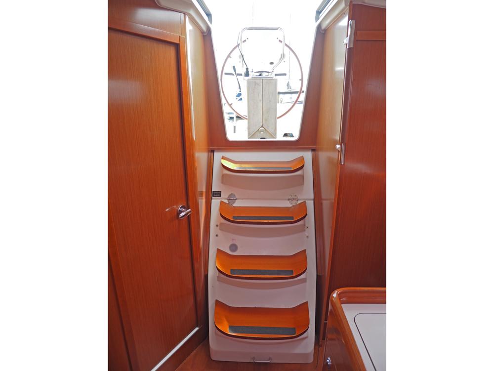 Salon, Accommodatie